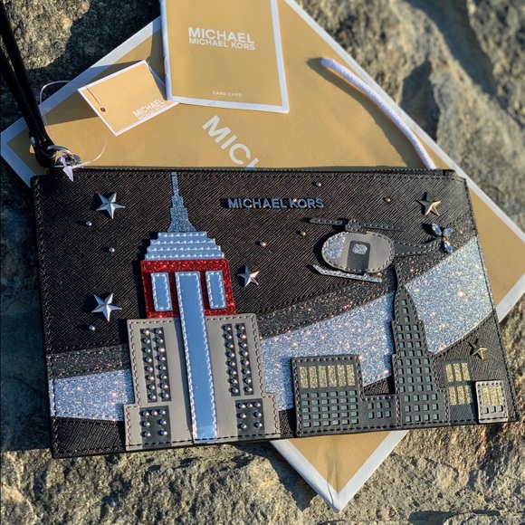 Michael Kors Nouveau Novelty Jet Set XL Clutch - Picture 2 of 8